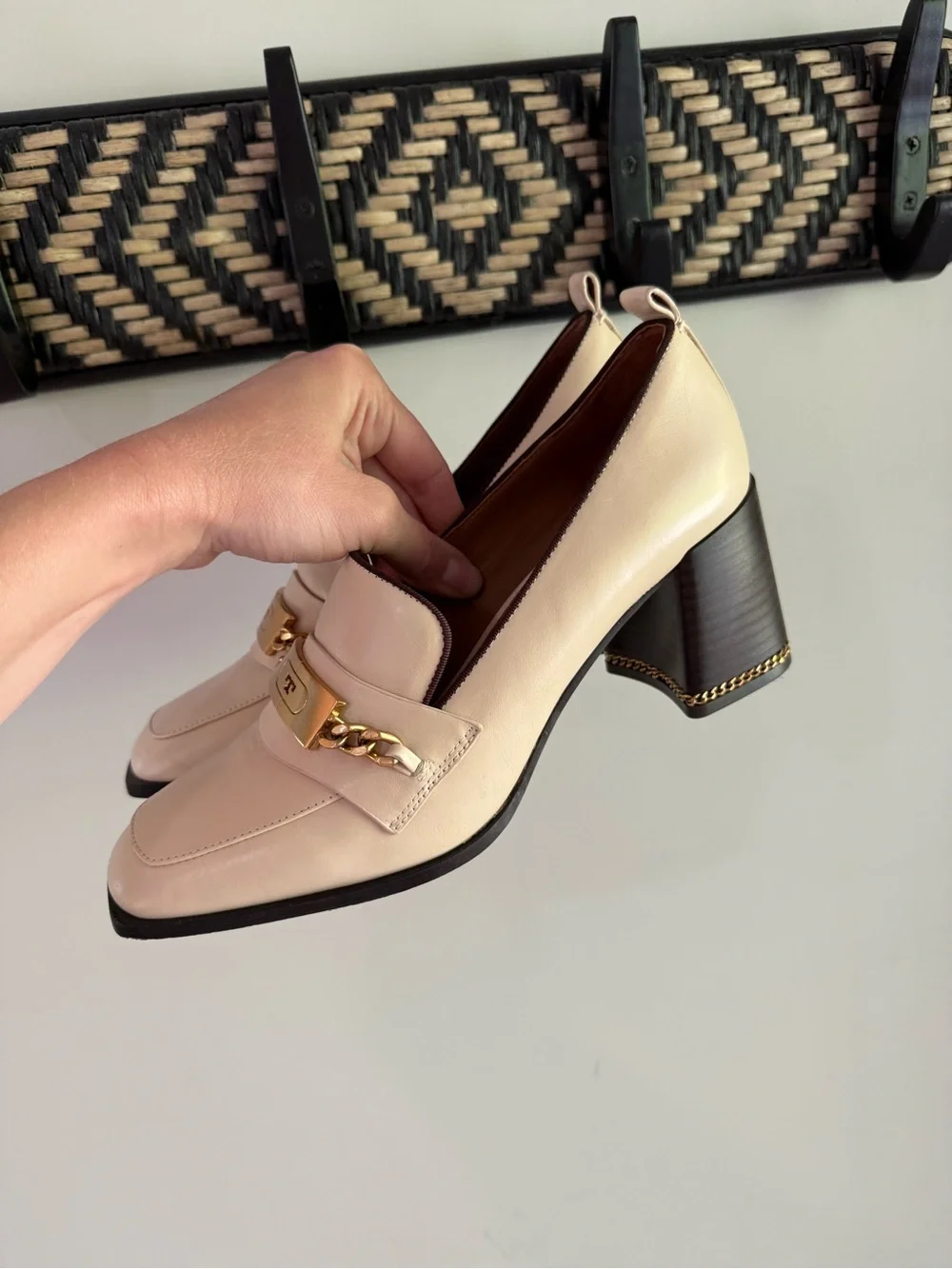 Tory Burch Ruby Loafer Pumps - Dulce de Leche/Coconut Cream - Size 9